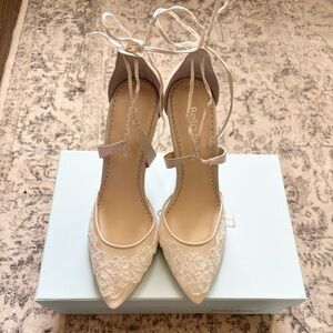 Bella Belle Anita Ivory Shoes NWOT